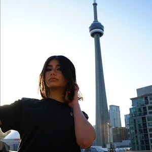 Meet your Posher, Asal